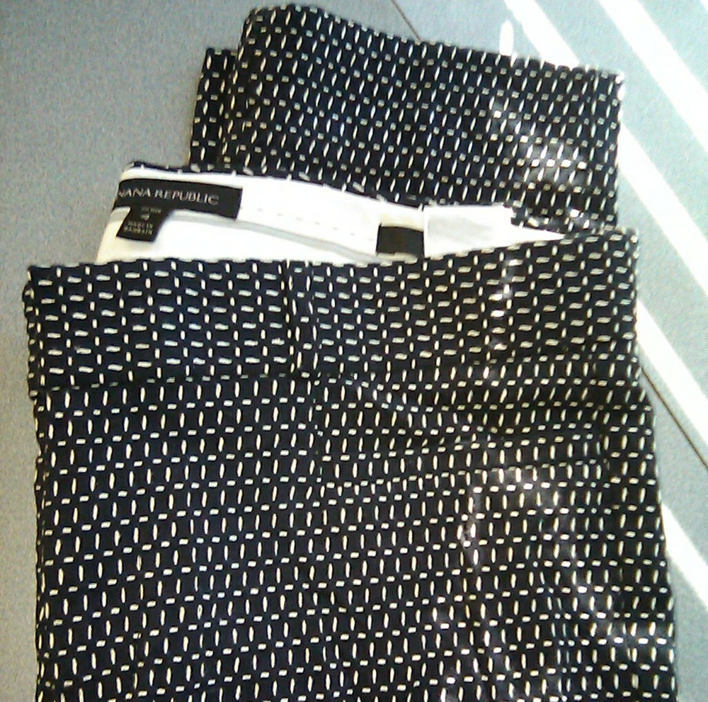 Banana Republic black and white straight pocket pa